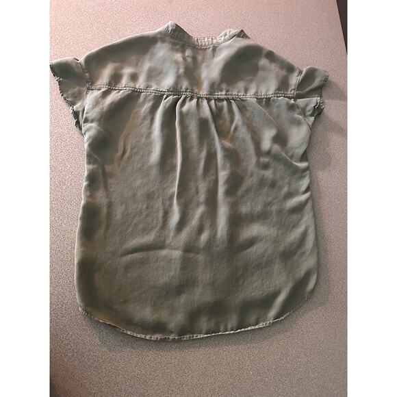 Cloth & Stone | Size: XSmall | Flutter Sleeve button‎ front blouse - Picture 11 of 12